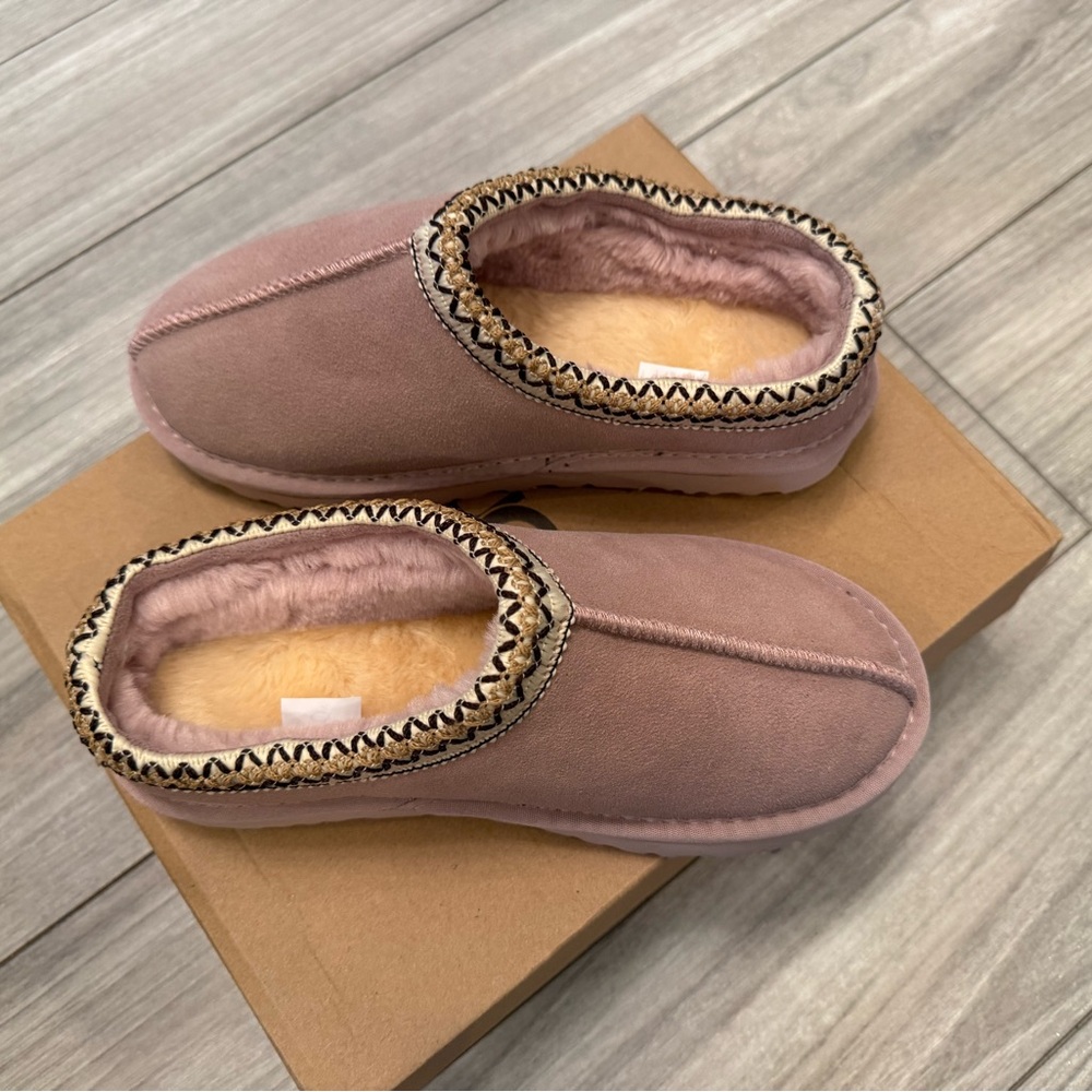 UGG Women's Blush Slippers with Embroidered Trim - Picture 4 of 6